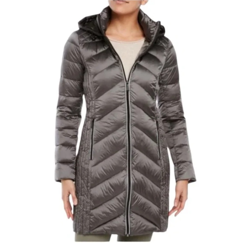 Bcbgeneration Ultra Light Weight Black Packable D… - image 1